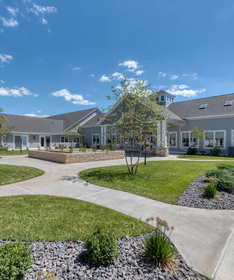 Front entrance to Cedarhurst of Farmington